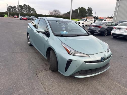 2020 Toyota Prius XLE