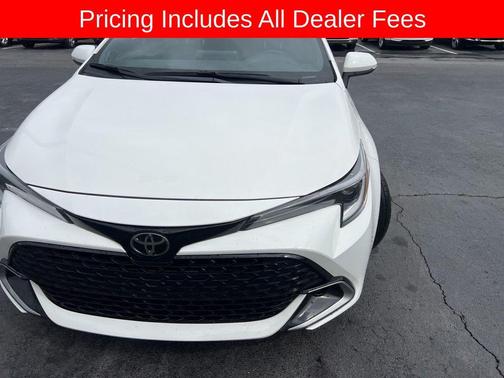 Ice Cap 2025 Toyota Corolla XSE