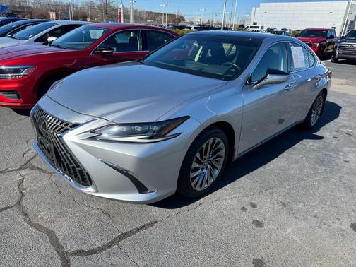 2025 Lexus ES 350 Ultra Luxury
