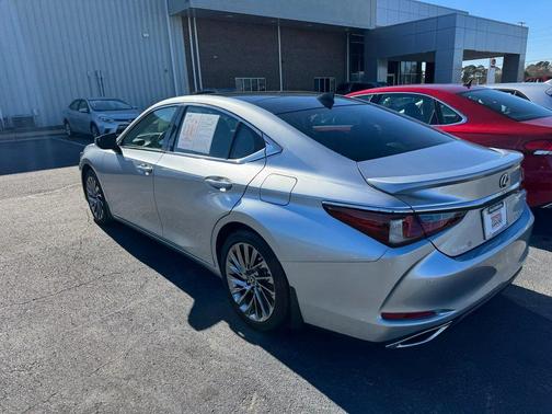 2025 Lexus ES 350 Ultra Luxury