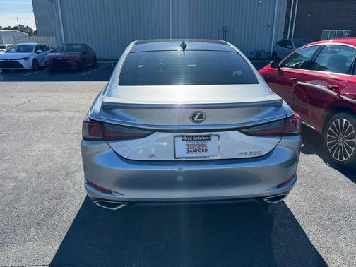 2025 Lexus ES 350 Ultra Luxury