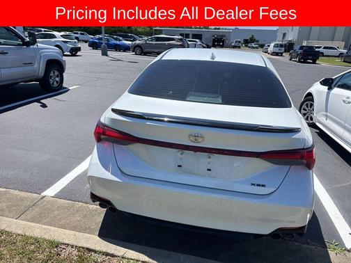 Wind Chill Pearl 2019 Toyota Avalon XSE