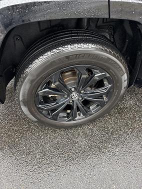 2023 Toyota RAV4 Hybrid SE