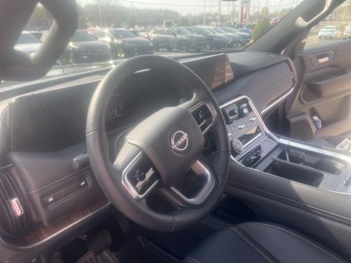 2025 Nissan Armada SL 4WD