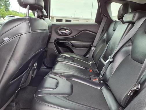 2021 Jeep Cherokee Altitude