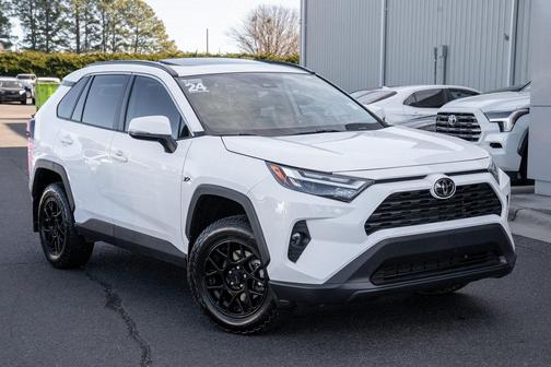 2024 Toyota RAV4 XLE