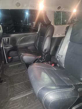2019 Toyota Sienna SE