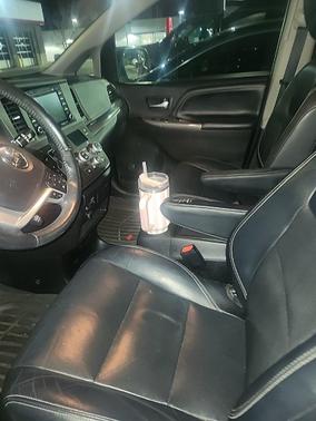 2019 Toyota Sienna SE