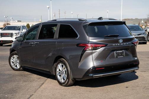 2025 Toyota Sienna Limited