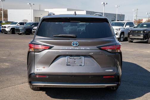 2025 Toyota Sienna Limited