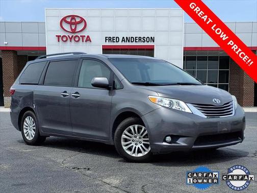 2017 Toyota Sienna XLE