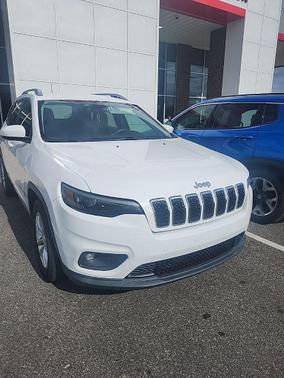 Bright White Clearcoat 2019 Jeep Cherokee Latitude