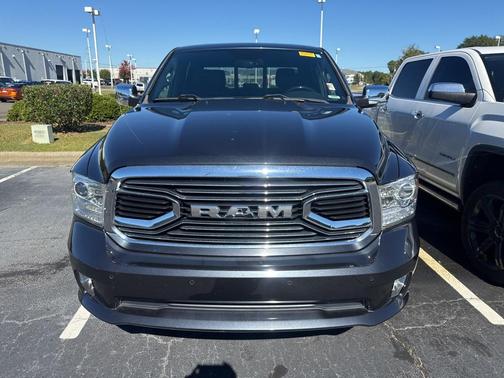 2017 RAM 1500 Limited Crew Cab 4x2 5'7' Box