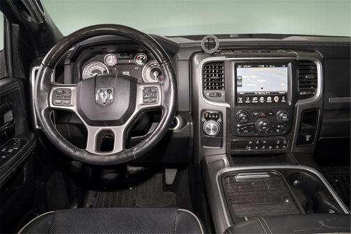 2017 RAM 1500 Limited Crew Cab 4x2 5'7' Box