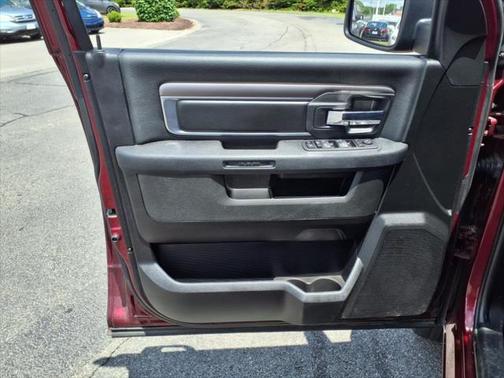 2024 RAM 1500 Classic Warlock Crew Cab 4x4 5'7' Box