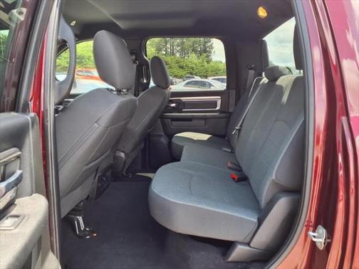 2024 RAM 1500 Classic Warlock Crew Cab 4x4 5'7' Box
