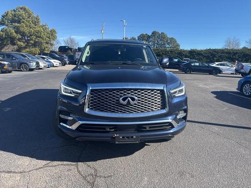 2022 INFINITI QX80 Luxe