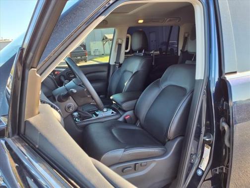 2022 INFINITI QX80 Luxe