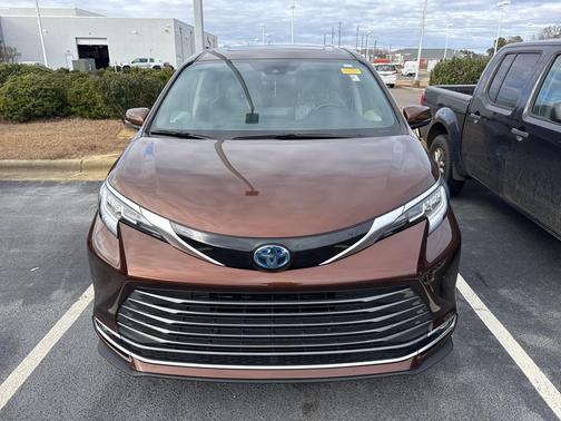 2024 Toyota Sienna Limited