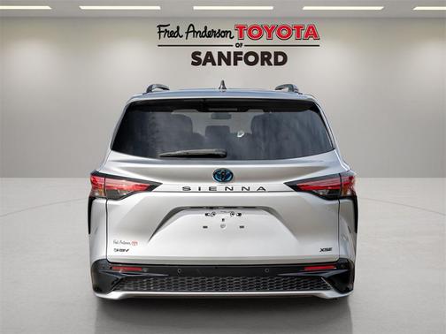 2025 Toyota Sienna XSE 7 Passenger