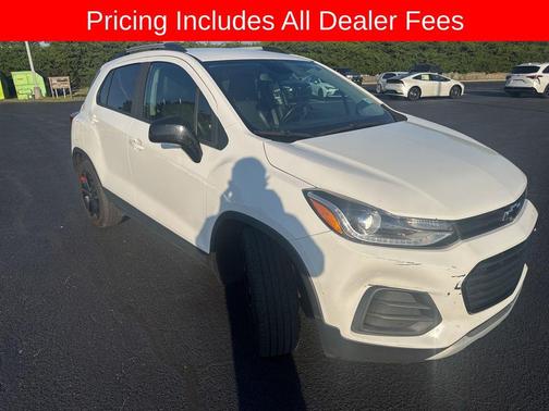 Summit White 2020 Chevrolet Trax LT