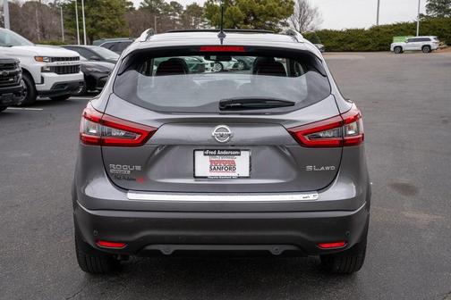 2022 Nissan Rogue Sport SL