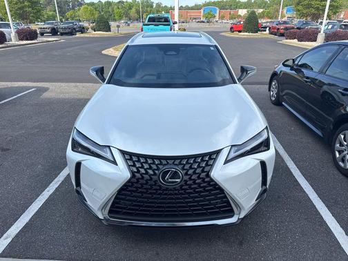 Eminent White Pearl 2025 Lexus UX 300h Premium
