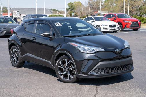 2022 Toyota C-HR XLE