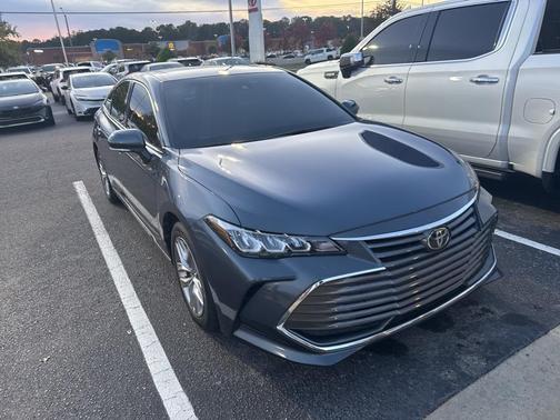 2022 Toyota Avalon XLE
