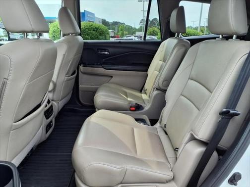 2020 Honda Pilot AWD Elite