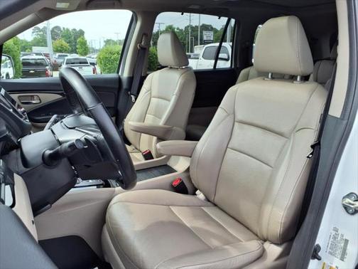 2020 Honda Pilot AWD Elite