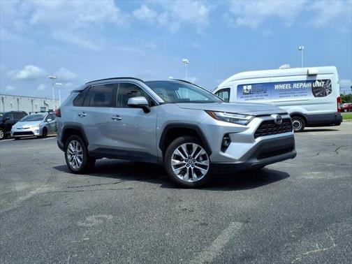 2024 Toyota RAV4 XLE Premium