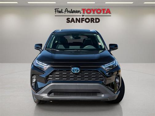 2022 Toyota RAV4 Hybrid XLE Premium
