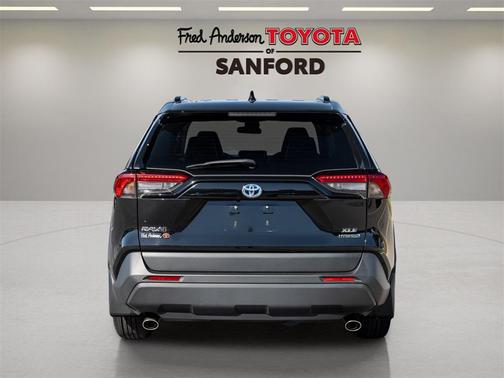 2022 Toyota RAV4 Hybrid XLE Premium