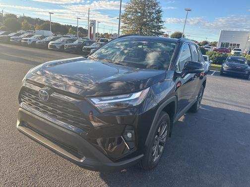 2022 Toyota RAV4 Hybrid XLE Premium