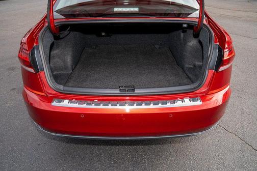 2022 Volkswagen Passat 2.0T Limited Edition