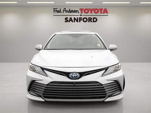 2023 Toyota Camry Hybrid XLE