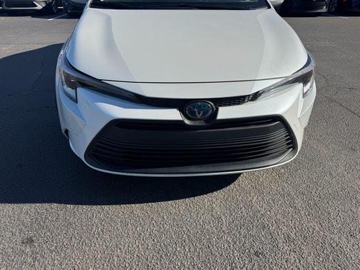 2025 Toyota Corolla Hybrid SE