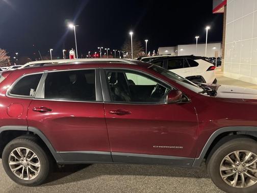 2019 Jeep Cherokee Latitude Plus