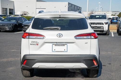 2024 Toyota Corolla Cross LE