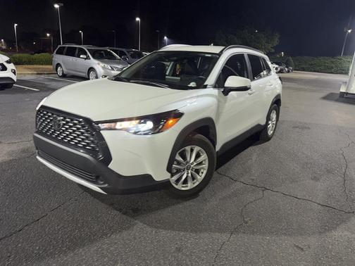 2024 Toyota Corolla Cross LE