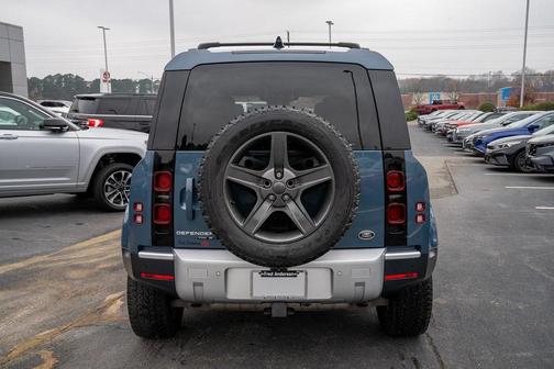 2020 Land Rover Defender 110 SE