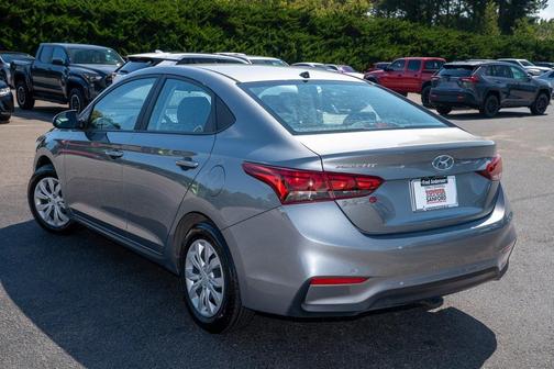 2022 Hyundai Accent SE