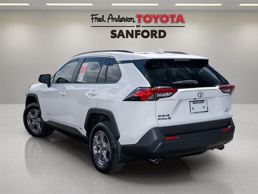 2025 Toyota RAV4 Hybrid SE