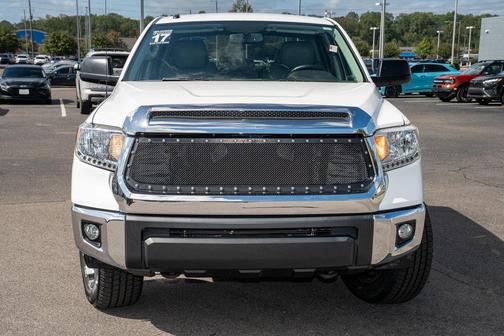 2017 Toyota Tundra SR5