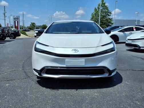 2025 Toyota Prius XLE