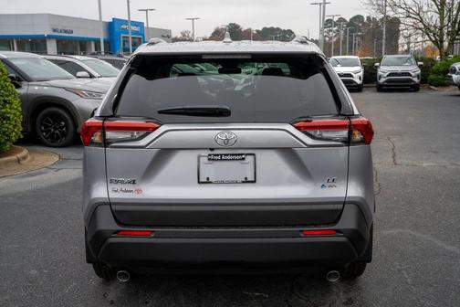 2025 Toyota RAV4 Hybrid SE