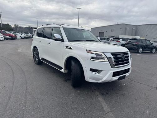 2023 Nissan Armada Platinum 2WD