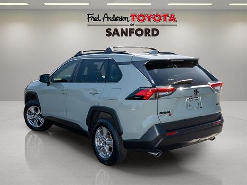 2022 Toyota RAV4 XLE