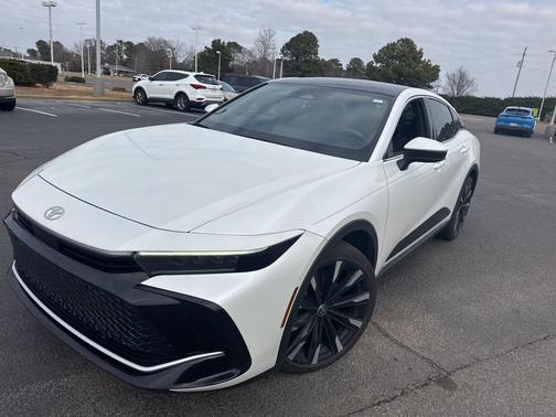 2024 Toyota Crown Platinum